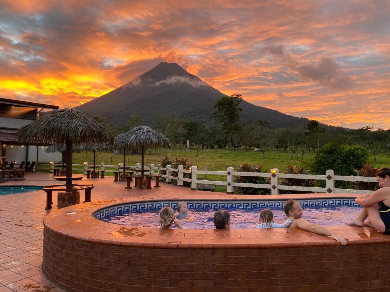 Hotel La Pradera Del Arenal La Fortuna 외부 사진